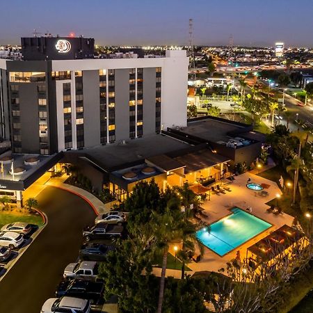 Отель Doubletree By Hilton Карсон Экстерьер фото